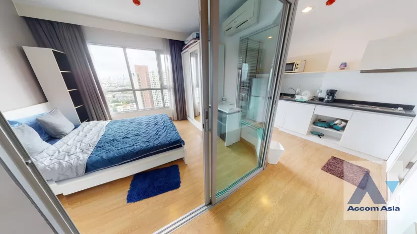  1 Bedroom  Condominium For Rent in Sukhumvit, Bangkok  near BTS Ekkamai (AA23282)