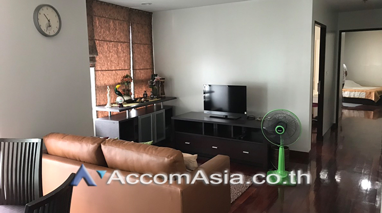  2 Bedrooms  Condominium For Rent in Ploenchit, Bangkok  near BTS Chitlom (AA23284)