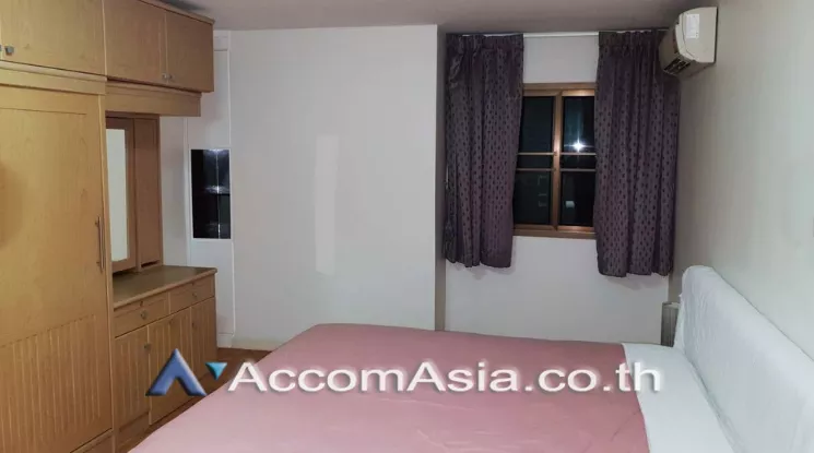  3 Bedrooms  Condominium For Rent in Sukhumvit, Bangkok  near BTS Thong Lo (AA23288)