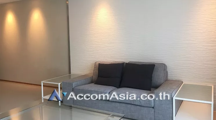 Pet friendly | Grand Langsuan Condominium