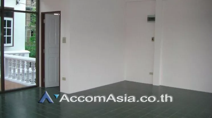  2  3 br House For Sale in Sukhumvit ,Bangkok BTS Bang Chak AA23357