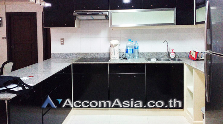  2 Bedrooms  Condominium For Rent in Sukhumvit, Bangkok  near BTS Phrom Phong (AA23484)