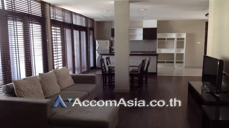  2 Bedrooms  Apartment For Rent in Sukhumvit, Bangkok  near BTS Phrom Phong (AA23490)