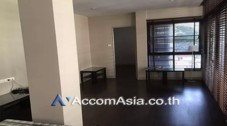  2 Bedrooms  Apartment For Rent in Sukhumvit, Bangkok  near BTS Phrom Phong (AA23490)