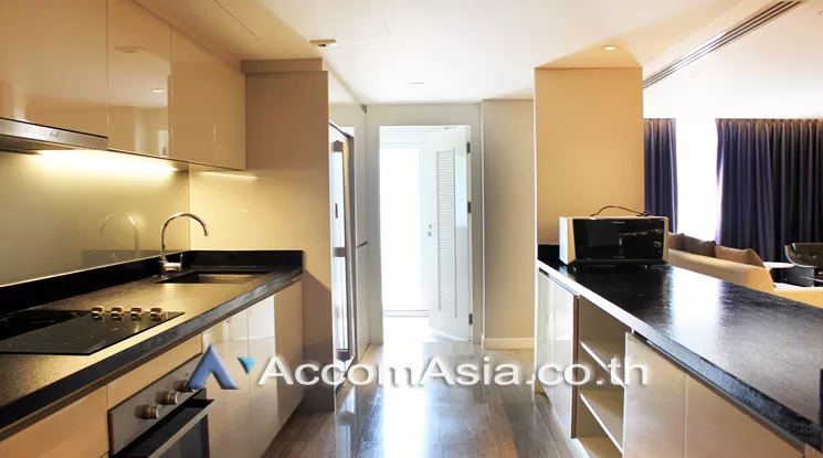  1 Bedroom  Condominium For Sale in Sukhumvit, Bangkok  near BTS Thong Lo (AA23570)