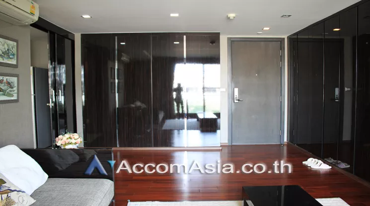  2 Bedrooms  Condominium For Rent in Sukhumvit, Bangkok  near BTS Ekkamai (AA23571)