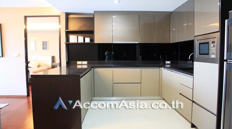  2 Bedrooms  Condominium For Rent in Sukhumvit, Bangkok  near BTS Ekkamai (AA23571)