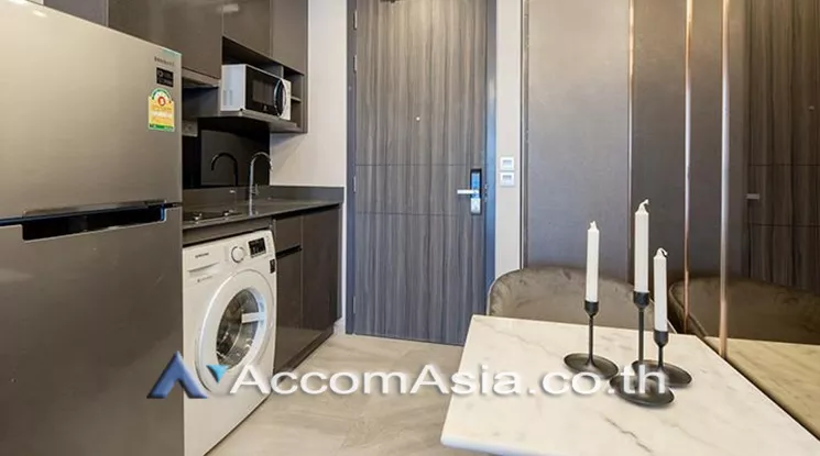  1 Bedroom  Condominium For Rent in Sukhumvit, Bangkok  near BTS Asok - MRT Sukhumvit (AA23580)