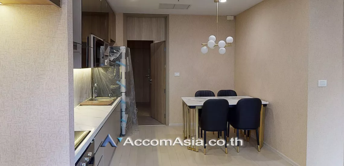  2 Bedrooms  Condominium For Rent in Ploenchit, Bangkok  near BTS Ploenchit (AA23681)