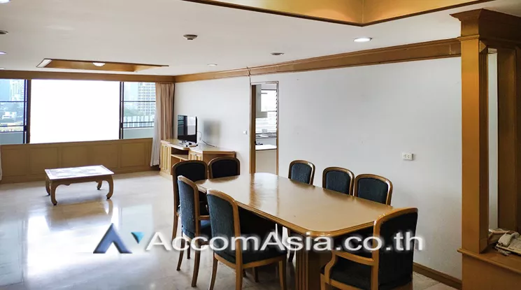  3 Bedrooms  Condominium For Rent in Sukhumvit, Bangkok  near BTS Ekkamai (AA23716)