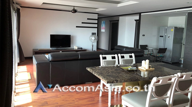 Pet friendly |  2 Bedrooms  Condominium For Rent in Sukhumvit, Bangkok  near BTS Ekkamai (AA23774)