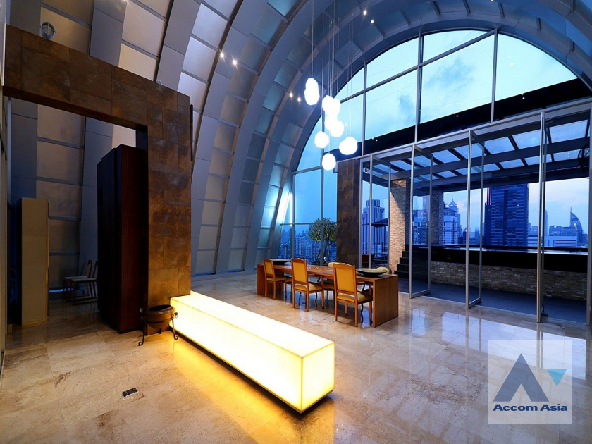 Private Swimming Pool, Double High Ceiling, Penthouse condominium for sale in Sukhumvit at The Master Centrium Asoke-Sukhumvit, Bangkok Code AA23834