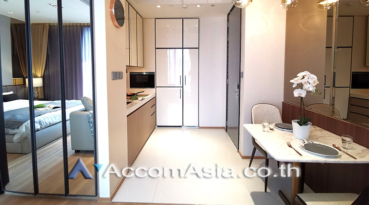  1 Bedroom  Condominium For Sale in Sukhumvit, Bangkok  near BTS Thong Lo (AA23924)