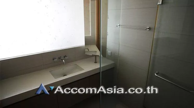  1 Bedroom  Condominium For Sale in Sukhumvit, Bangkok  near BTS Thong Lo (AA23949)