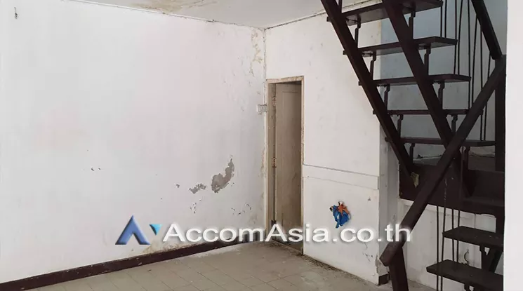 Home Office |  2 Bedrooms  House For Rent in Ploenchit, Bangkok  near MRT Lumphini (AA24101)