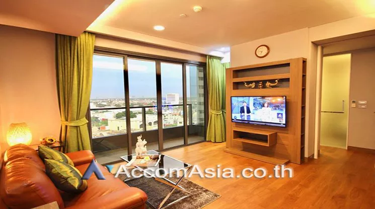  2 Bedrooms  Condominium For Rent in Sukhumvit, Bangkok  near BTS Phrom Phong (AA24108)