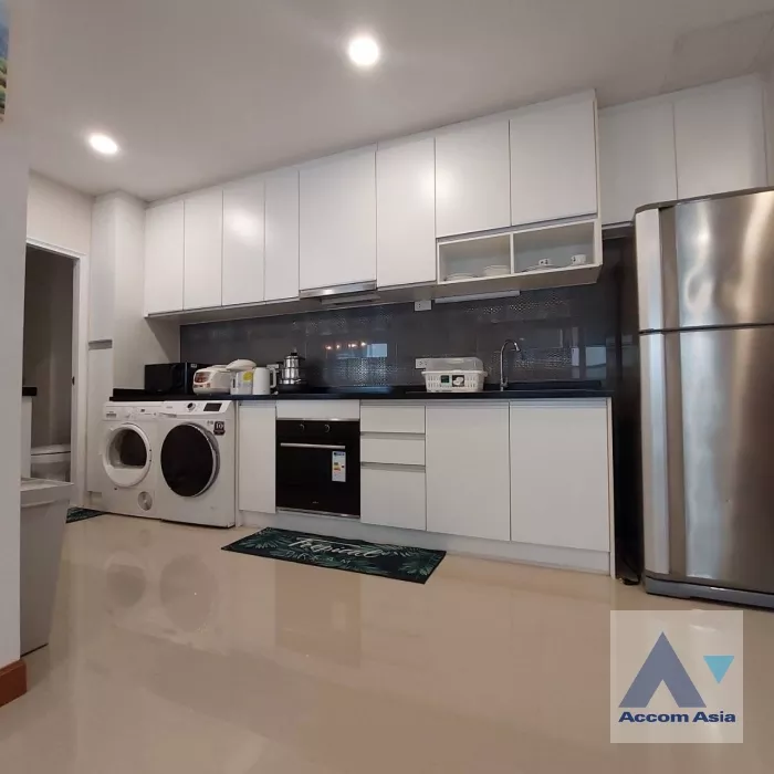 13  3 br Apartment For Rent in Sukhumvit ,Bangkok BTS Phrom Phong at Fully Furnished Apartment AA24126