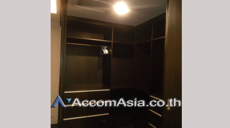  2 Bedrooms  Condominium For Rent in Sukhumvit, Bangkok  near BTS Phrom Phong (AA24145)