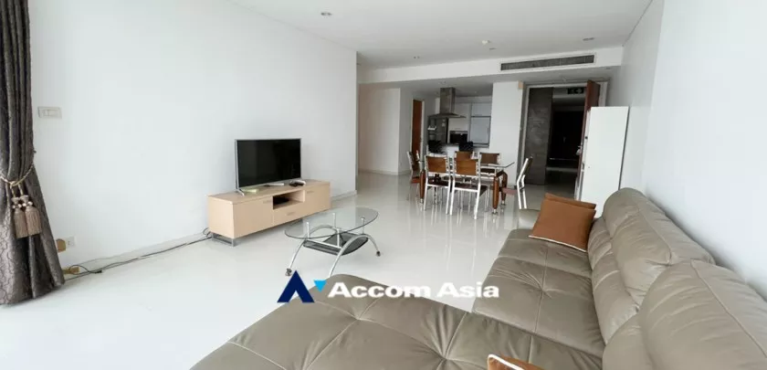 Pet friendly |  2 Bedrooms  Condominium For Rent in Sukhumvit, Bangkok  near BTS Ekkamai (AA24213)