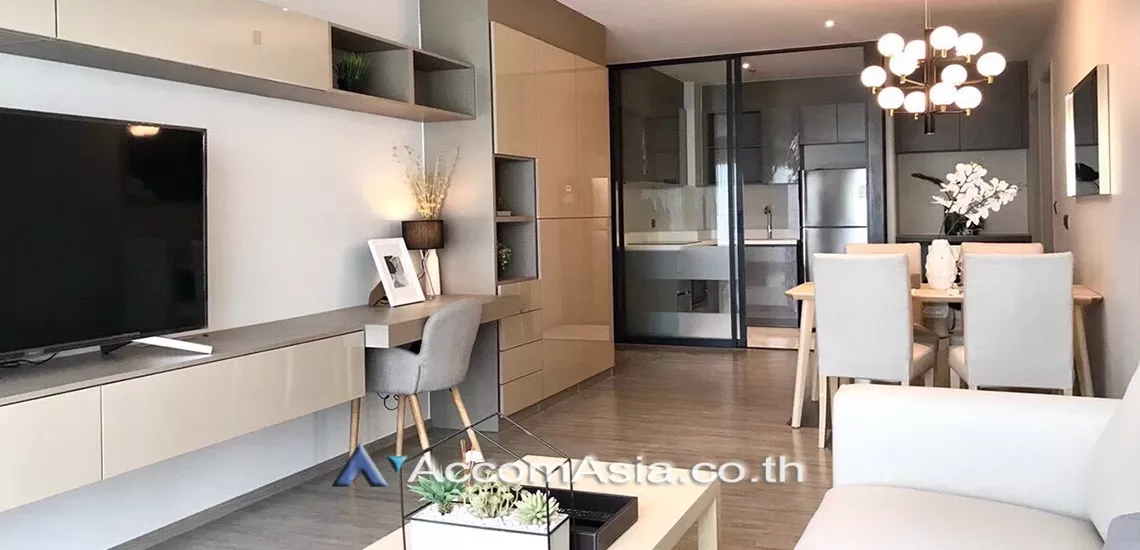  2 Bedrooms  Condominium For Rent in Sukhumvit, Bangkok  near BTS Ekkamai (AA24255)