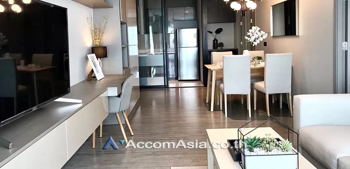  2 Bedrooms  Condominium For Rent in Sukhumvit, Bangkok  near BTS Ekkamai (AA24255)