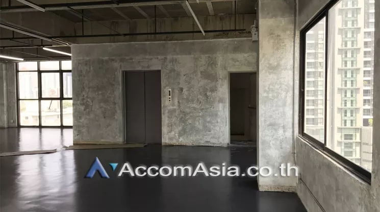  1  Office Space For Rent in Sukhumvit ,Bangkok BTS Phrom Phong at Office building near Phrom Phong Station AA24289