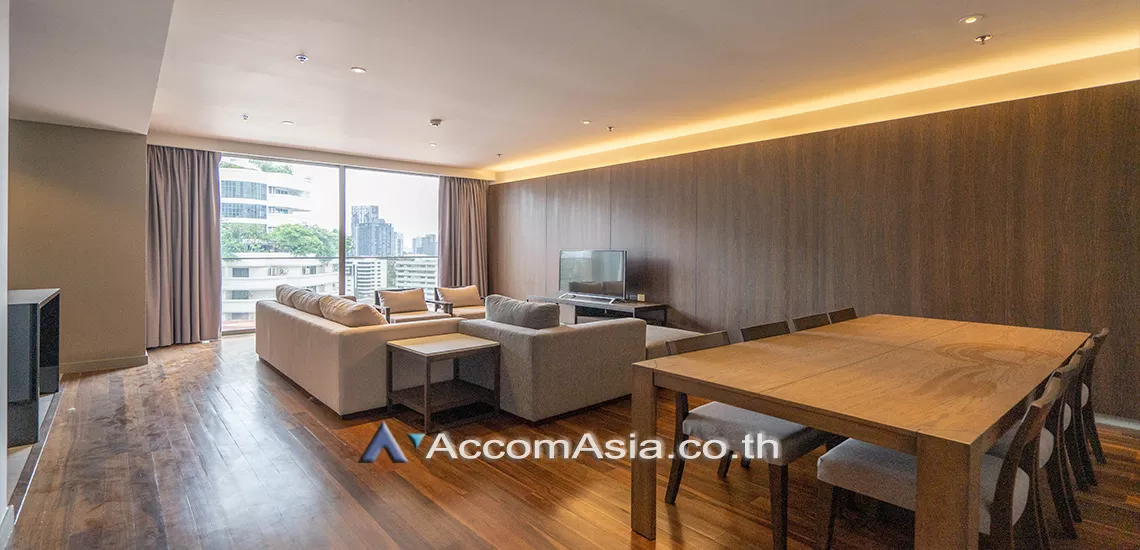  1  4 br Apartment For Rent in Sukhumvit ,Bangkok BTS Phrom Phong at Modern Apartment AA24301