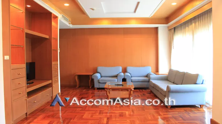 Pet friendly |  3 Bedrooms  Apartment For Rent in Sukhumvit, Bangkok  near BTS Nana (AA24339)