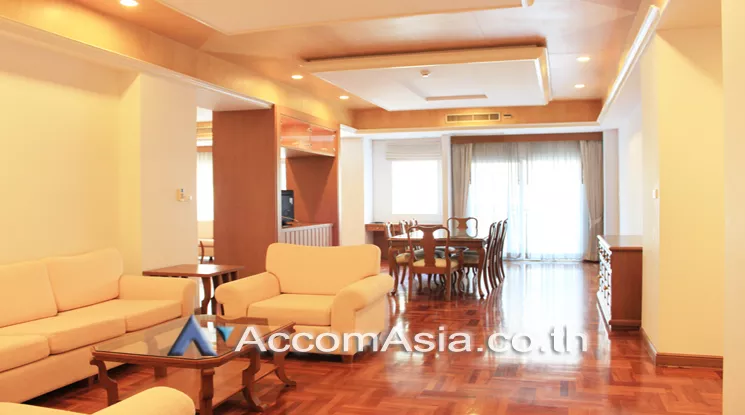 Pet friendly |  3 Bedrooms  Apartment For Rent in Sukhumvit, Bangkok  near BTS Nana (AA24340)