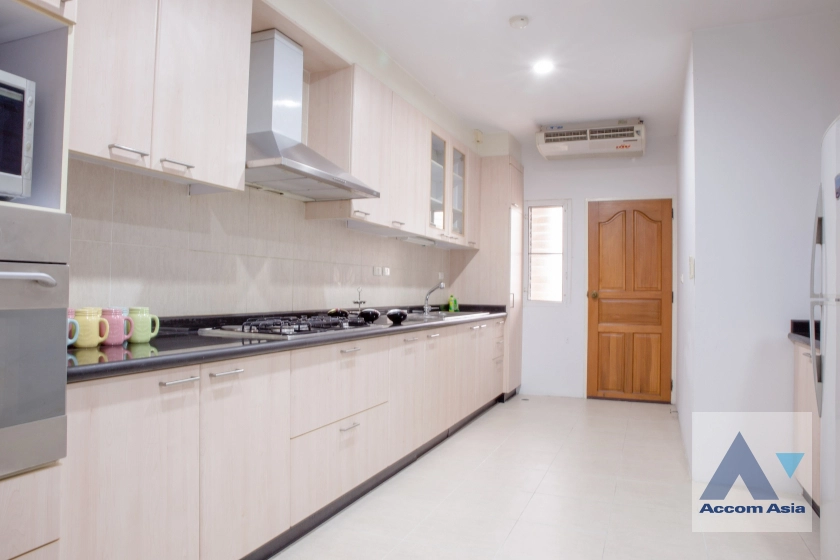 5  3 br Apartment For Rent in Sukhumvit ,Bangkok BTS Nana at Luxurious and Comfortable living AA24340