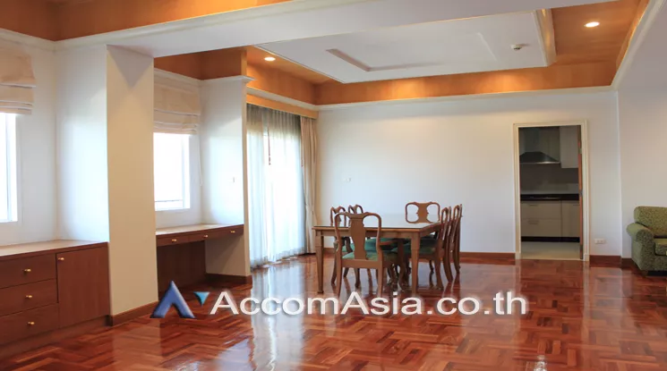 Pet friendly |  3 Bedrooms  Apartment For Rent in Sukhumvit, Bangkok  near BTS Nana (AA24341)