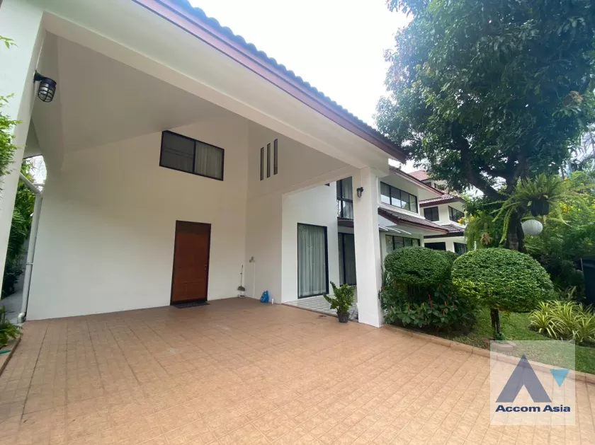  2  5 br House For Rent in Sukhumvit ,Bangkok BTS Thong Lo at Thonglor House Compound AA24348