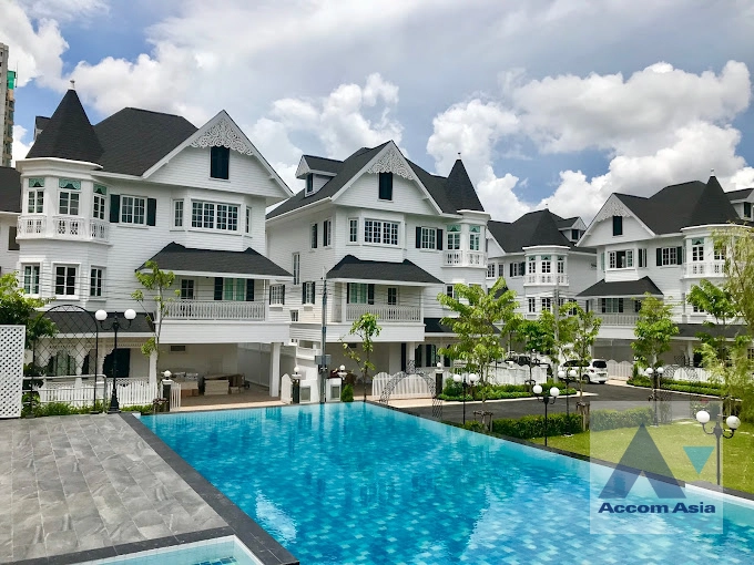 Fantasia Villa 4 House  5 Bedroom for Sale & Rent   in Bangna Bangkok