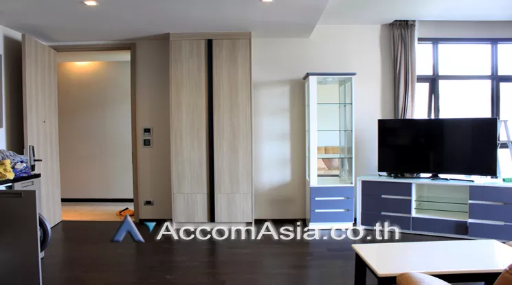  2 Bedrooms  Condominium For Rent in Sukhumvit, Bangkok  near BTS Phrom Phong (AA24373)