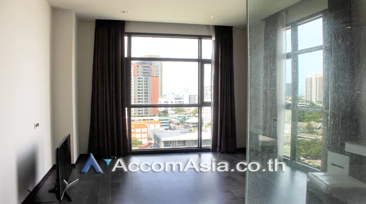  2 Bedrooms  Condominium For Rent in Sukhumvit, Bangkok  near BTS Phrom Phong (AA24373)