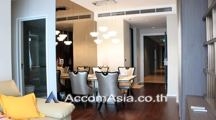  2 Bedrooms  Condominium For Rent in Sukhumvit, Bangkok  near BTS Phrom Phong (AA24384)