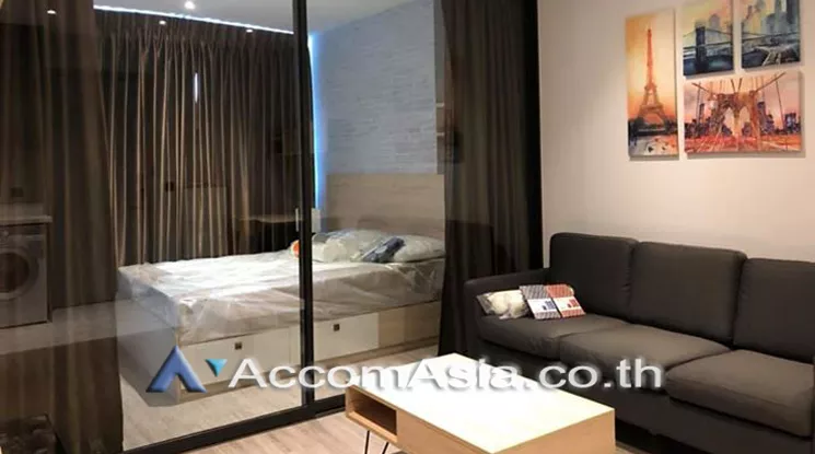  1 Bedroom  Condominium For Rent in Sukhumvit, Bangkok  near BTS Ekkamai (AA24389)