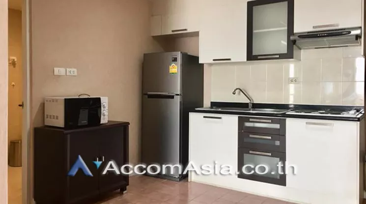  2 Bedrooms  Condominium For Rent in Sukhumvit, Bangkok  near BTS Phrom Phong (AA24394)