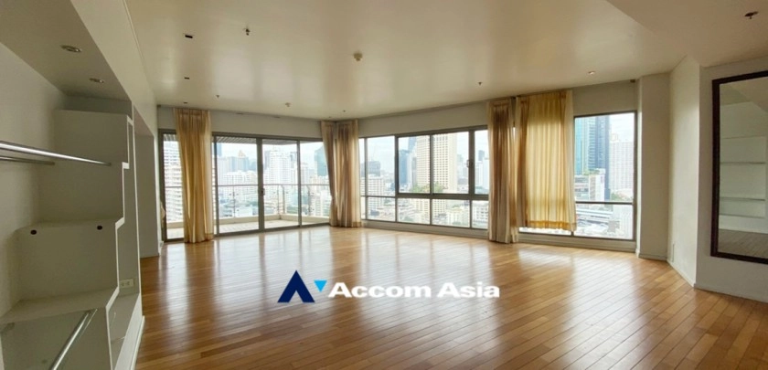 Big Balcony, Pet friendly |  3 Bedrooms  Condominium For Rent in Sukhumvit, Bangkok  near BTS Asok - MRT Sukhumvit (AA24400)