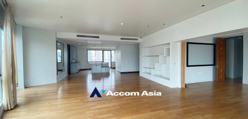 Big Balcony, Pet friendly |  3 Bedrooms  Condominium For Rent in Sukhumvit, Bangkok  near BTS Asok - MRT Sukhumvit (AA24400)