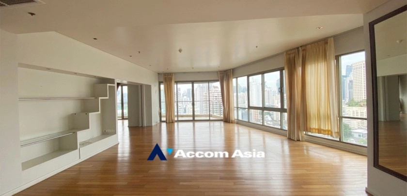 Big Balcony, Pet friendly |  3 Bedrooms  Condominium For Rent in Sukhumvit, Bangkok  near BTS Asok - MRT Sukhumvit (AA24400)