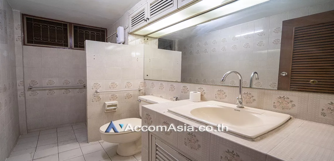 17  3 br House For Rent in Sukhumvit ,Bangkok BTS Asok - MRT Sukhumvit AA24422