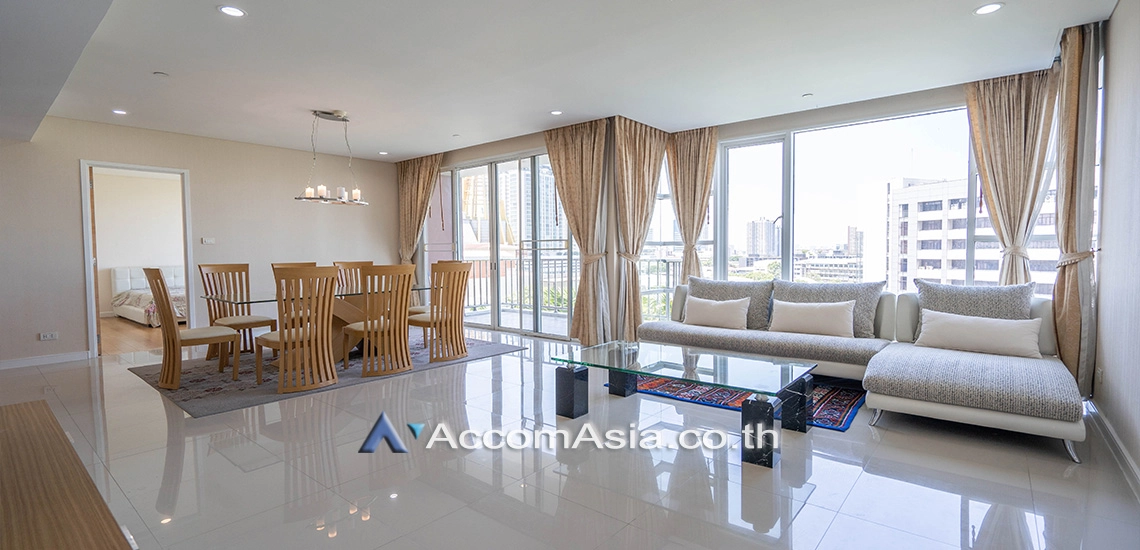 Pet friendly |  3 Bedrooms  Condominium For Rent in Sukhumvit, Bangkok  near BTS Ekkamai (AA24475)