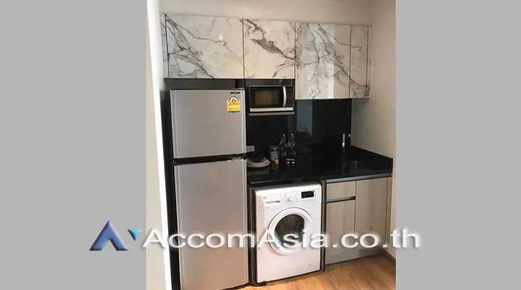  1 Bedroom  Condominium For Rent in Sukhumvit, Bangkok  near BTS Phrom Phong (AA24501)