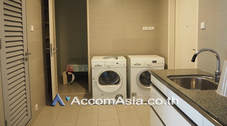  3 Bedrooms  Condominium For Rent & Sale in Sathorn, Bangkok  near BTS Chong Nonsi - MRT Lumphini (AA24527)