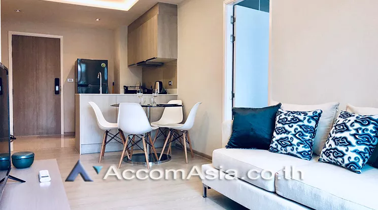  2 Bedrooms  Condominium For Rent in Sukhumvit, Bangkok  near BTS Thong Lo (AA24528)