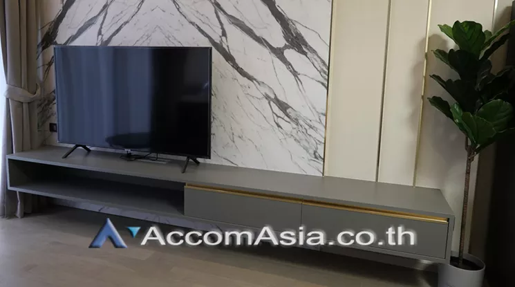  1 Bedroom  Condominium For Rent in Sukhumvit, Bangkok  near BTS Asok - MRT Sukhumvit (AA24529)