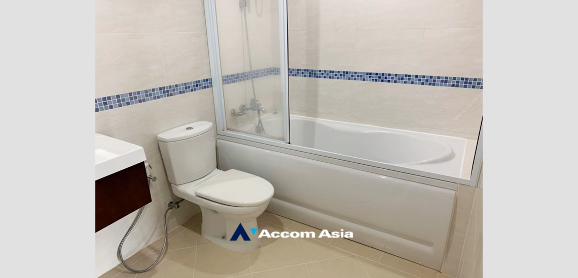 8  2 br Condominium For Rent in Silom ,Bangkok BTS Chong Nonsi at Life at Sathorn AA24545