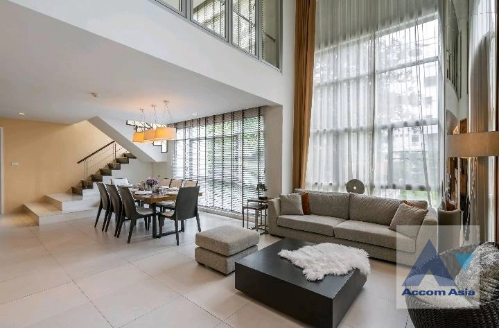 Duplex Condo, Pet friendly |  4 Bedrooms  Apartment For Rent in Sukhumvit, Bangkok  near BTS Thong Lo (AA24560)