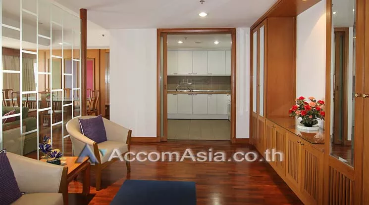  3 Bedrooms  Condominium For Rent in Sathorn, Bangkok  near BRT Thanon Chan (2018403)